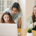 Эмоциональный мир онлайн игровых автоматов с яркими барабанами