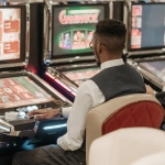 Эмоциональный мир игровых автоматов 2025 года с яркими эффектами